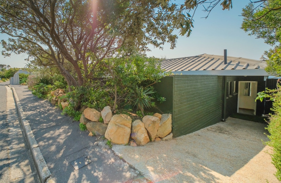 5 Bedroom Property for Sale in Simons Town Western Cape
